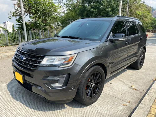 Ford Explorer 7P Limited 4x4 2017